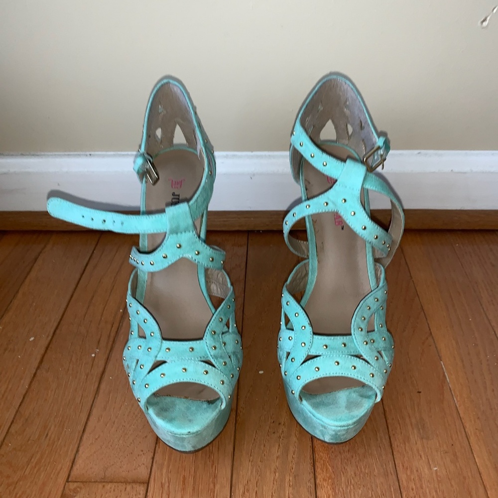 Shoes